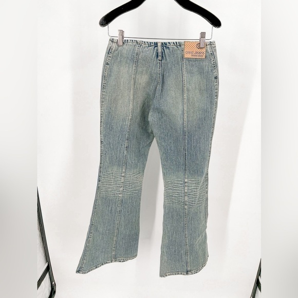 Crest Jeans Distressed Light Wash Blue Pink/Purple Vintage Floral Flare Leg Jean - Picture 5 of 6